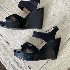 Adrienne Vittadini black dress sandals